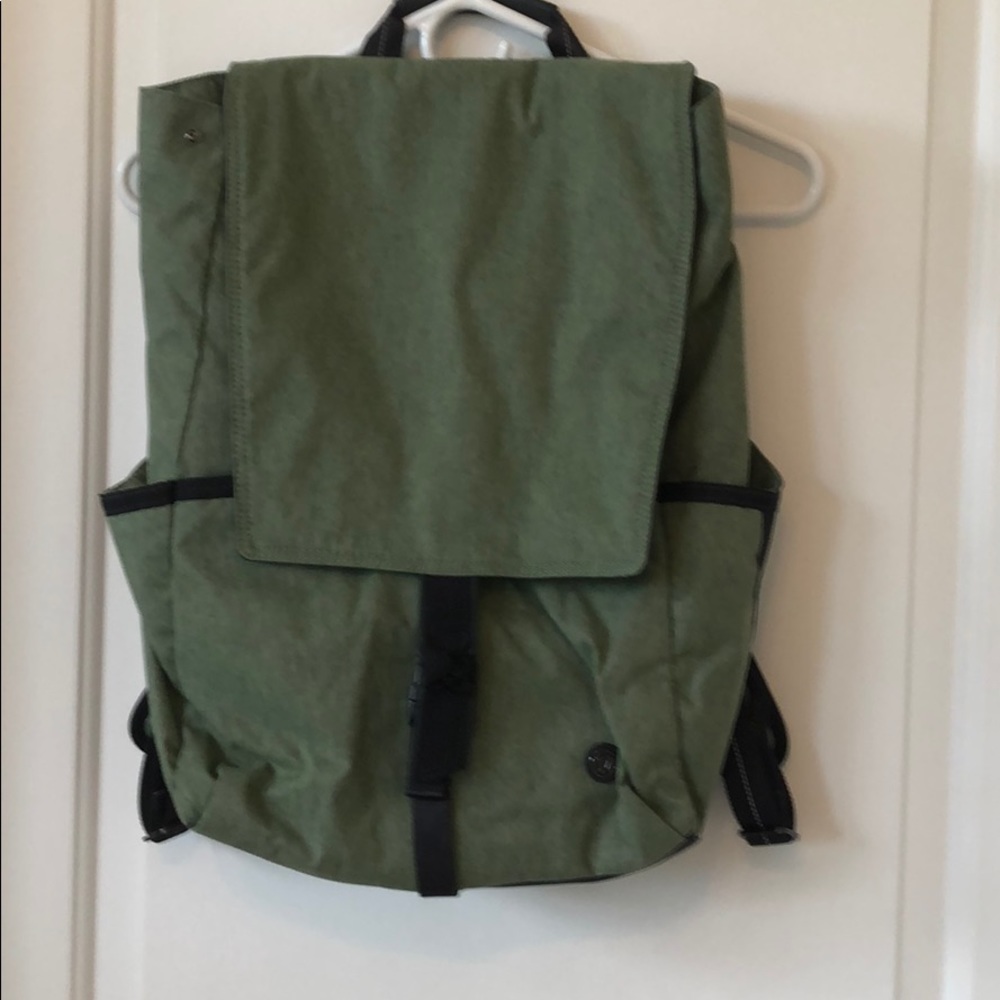 Lululemon Urbanite backpack